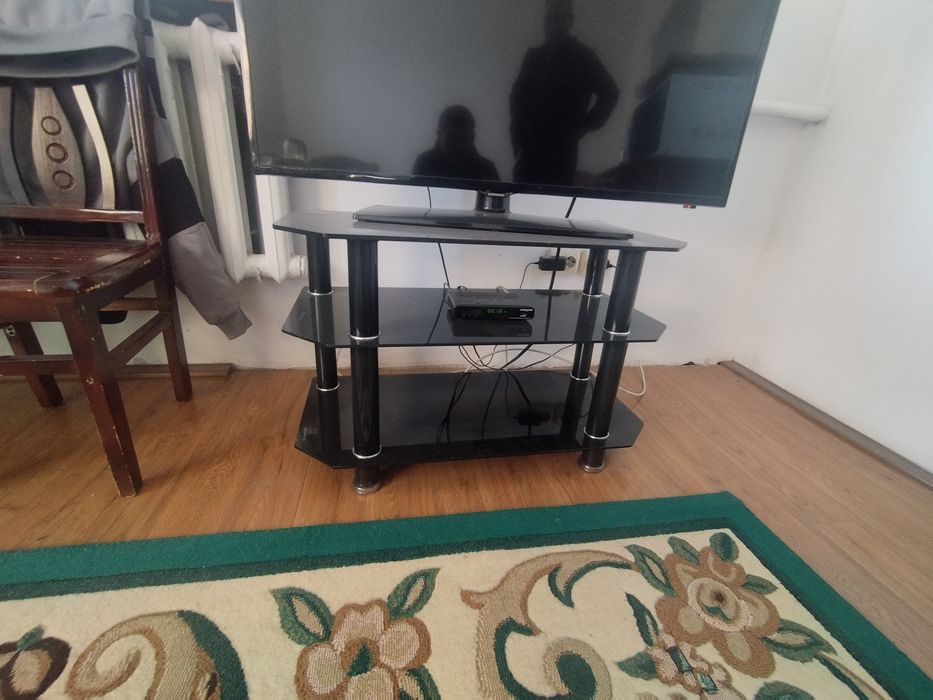 Подставка под телевизор