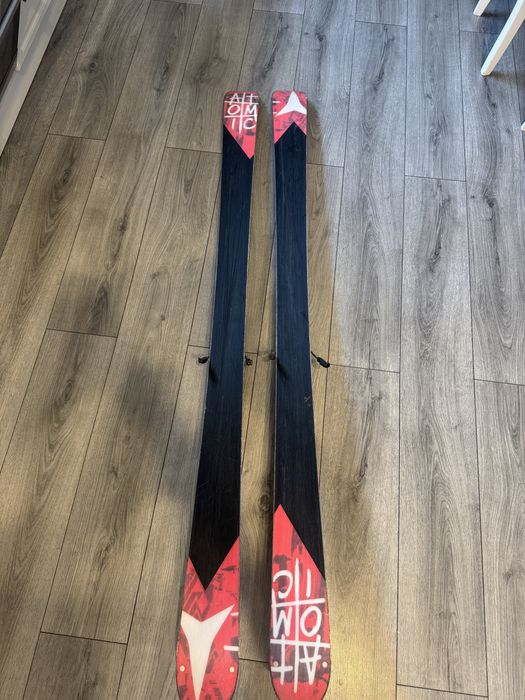Schiuri freestyle   Atomic 176cm