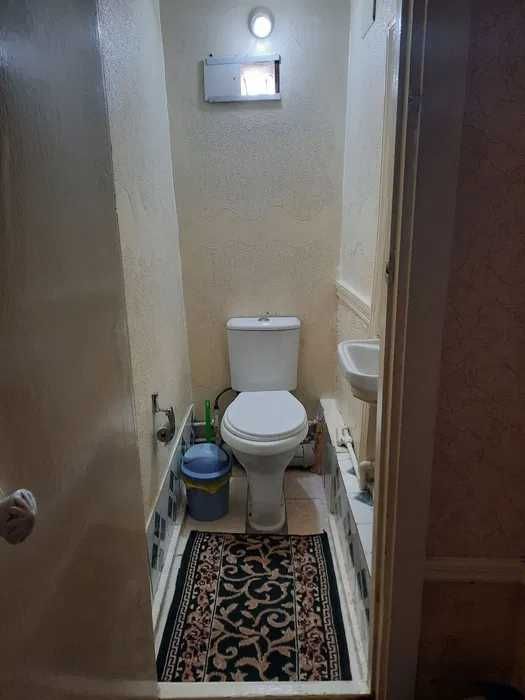 Продается 4х комнатная квартира, Район Сергели 8, дом, 0837