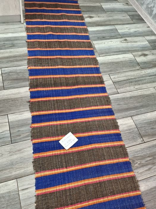 Vând carpetă, cuvertura, foile de lână