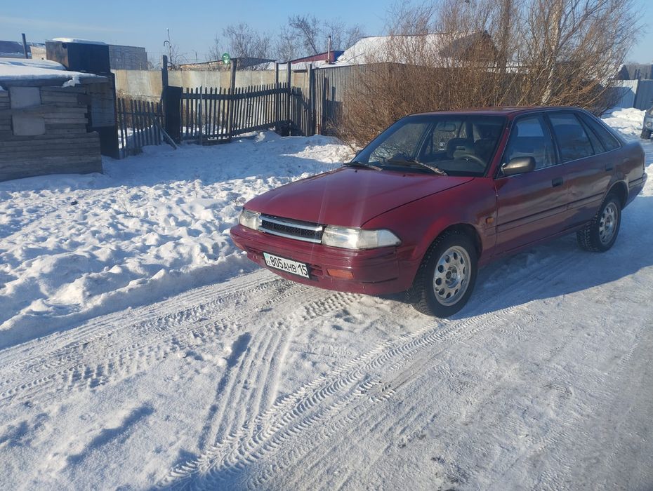 Продам машину тайота Карина е2