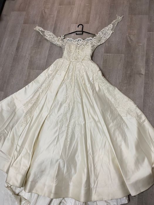 Срочно продам свадебное платья