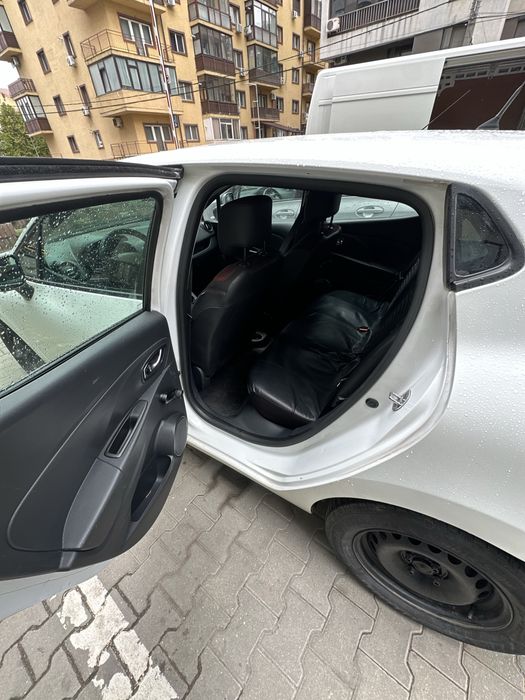 Vand reno clio 4 1.5 dci
