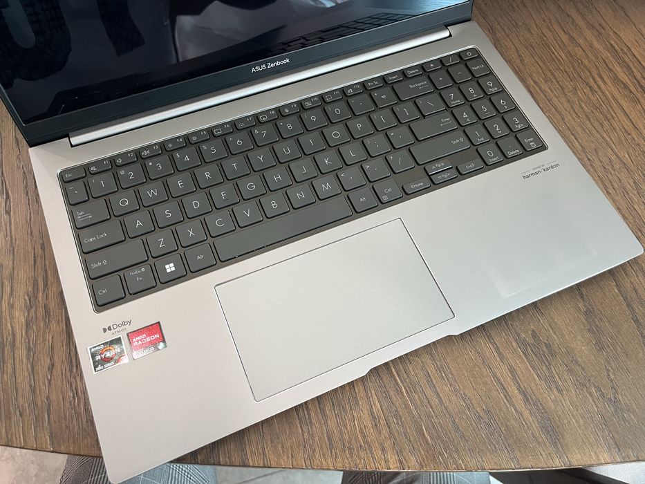 Asus Zenbook 15 3K 120hz OLED 32gb