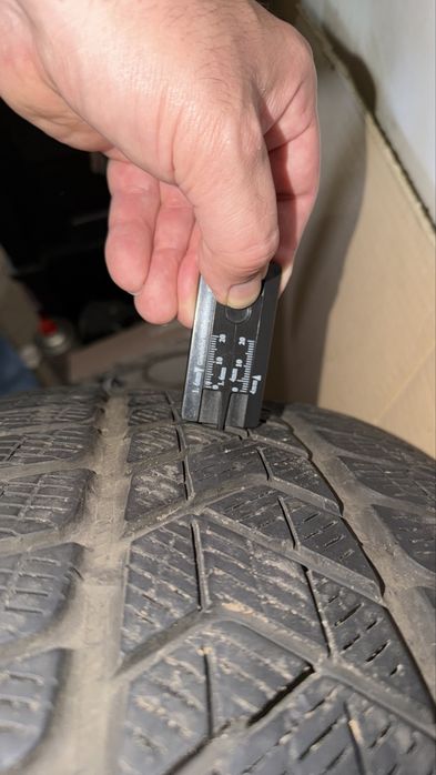 Зимни гими 235/55/19  101V Dot 2022 PIRELLI