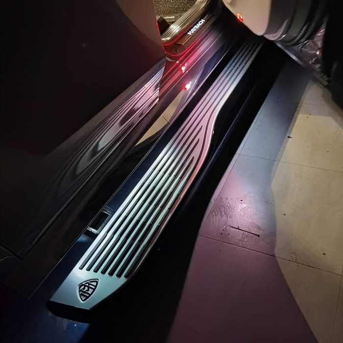 Електрически степенки Maybach GLS X167