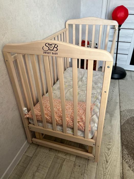 Продам детскую кроватку.
