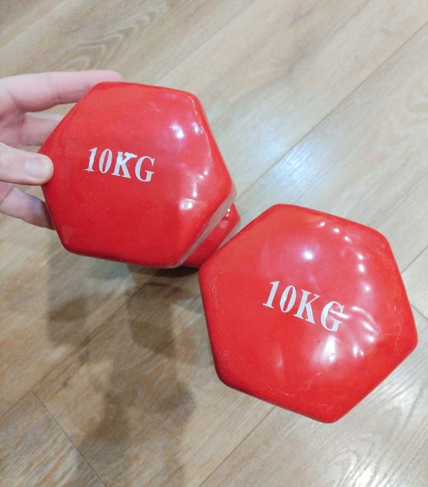 Дъмбели 2 бр по 10 кг