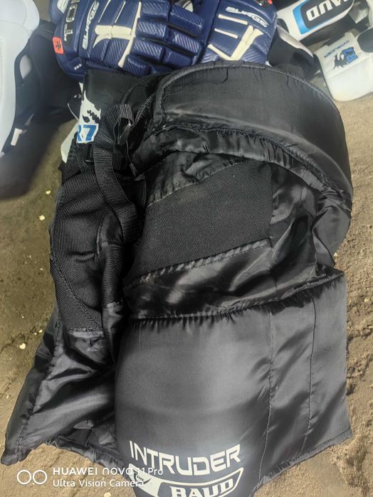 Продам комплект формы для хоккея