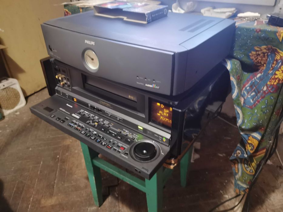 Film V6 CLIPS and more-　VHS vhs film - Piese auto de vânzare | OLX.ro