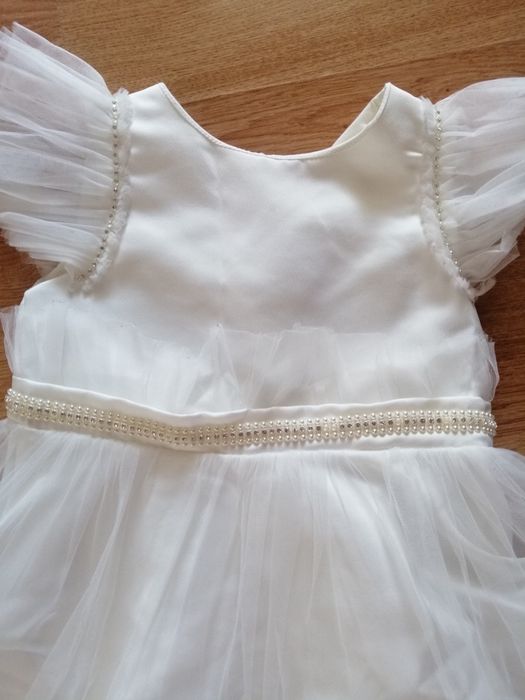 Нарядное платье на девочку