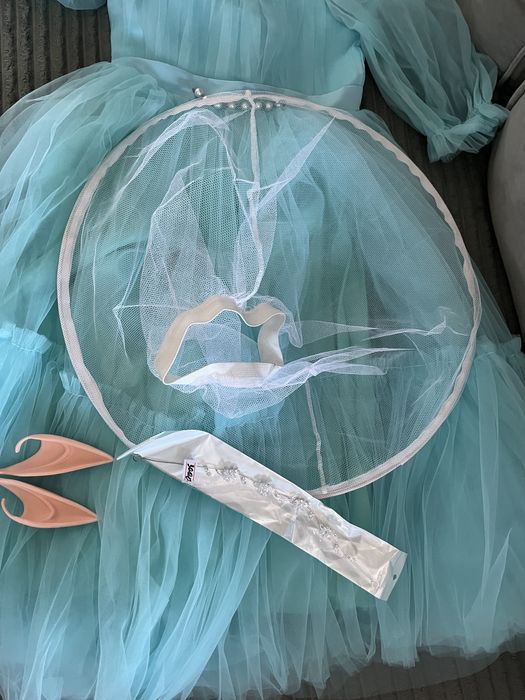 Продам новогодний костюм для девочки