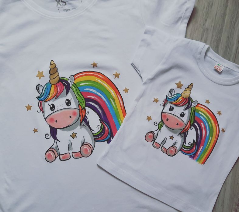 Бебешка възглавничка с данните на бебето  , ръчно рисувана