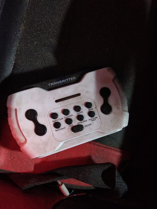 Продам машинку для ребенка.