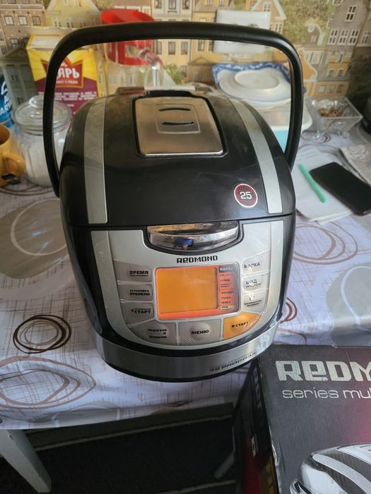 Мультиварка Редмонд