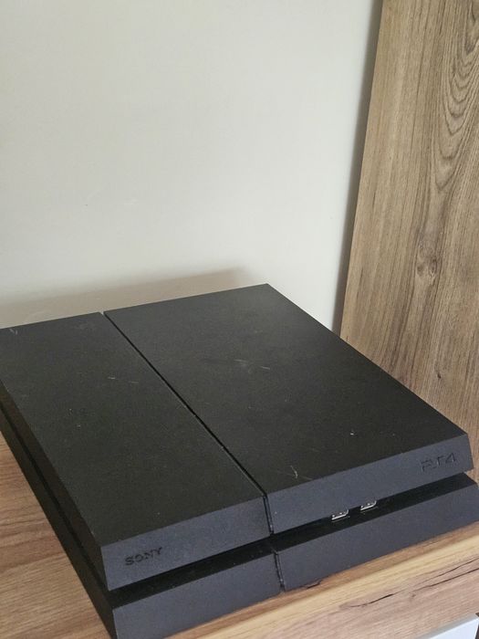 PlayStation 4 1TB + контролер + GTA V – сменена термо паста