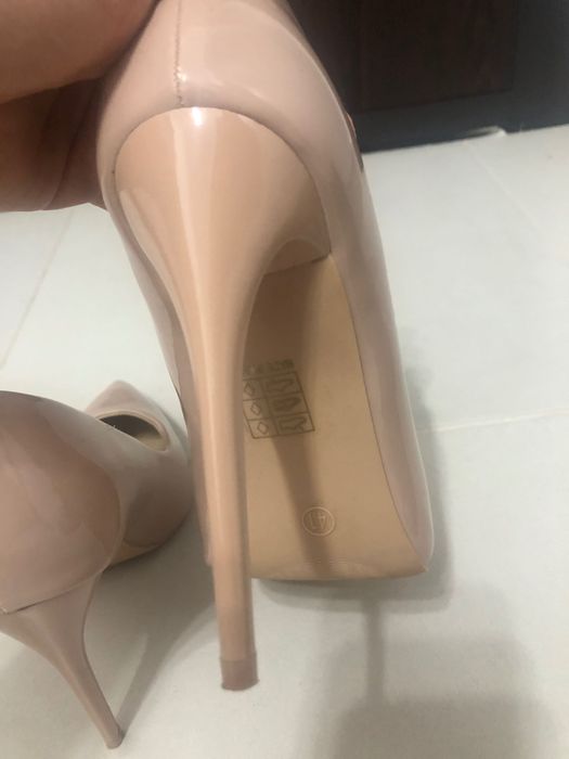 Pantofi stiletto roz prăfuit