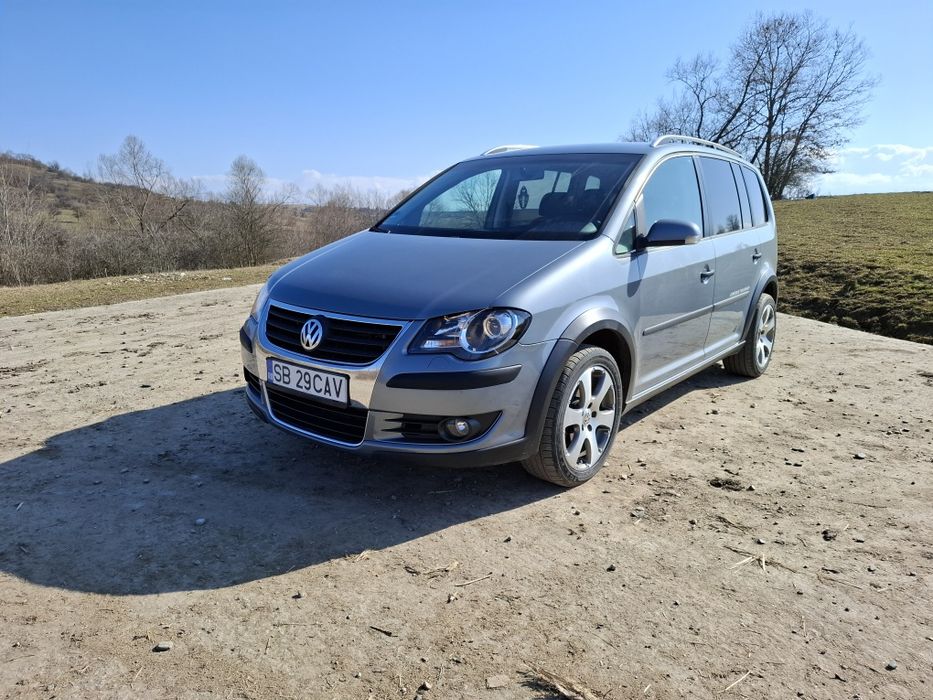 Volkswagen Touran CROSS