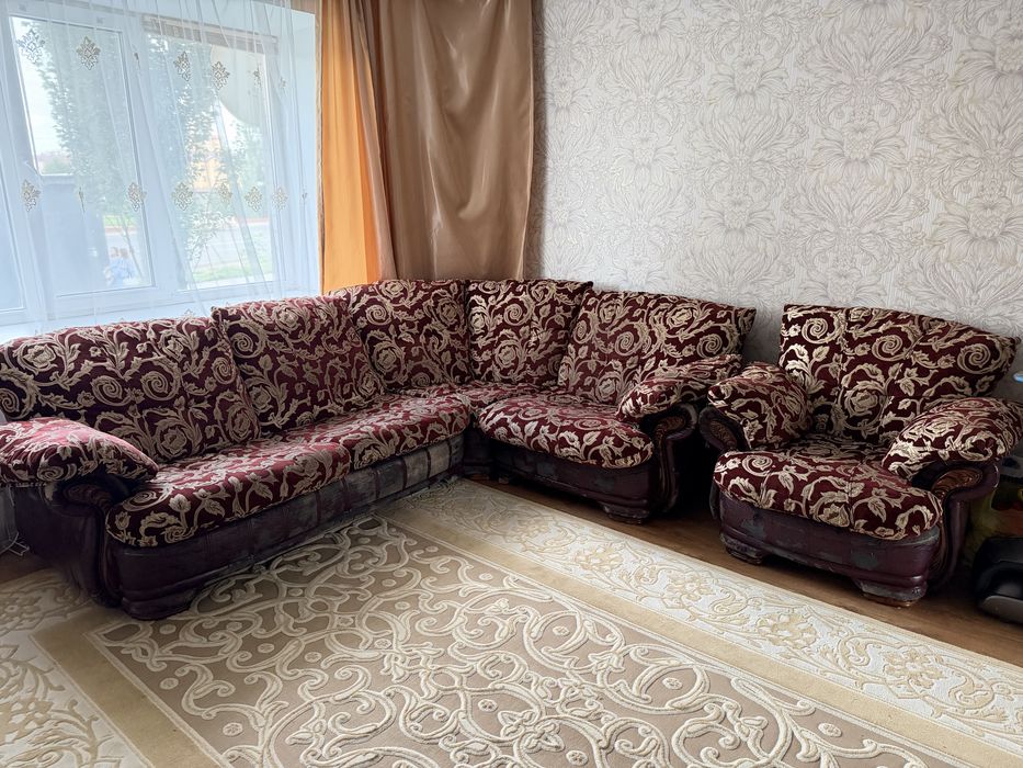Продается диван с креслом