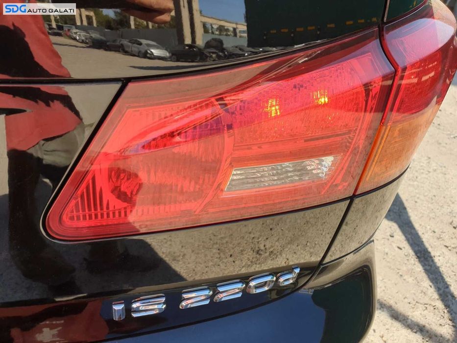 Stop Lampa Tripla Dreapta de pe Capota Portbagaj Lexus XE20 IS IS220 2005 - 2013 [C0567]
