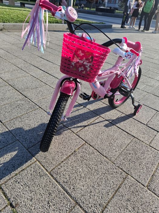 Продавам детски велосипед чисто ново