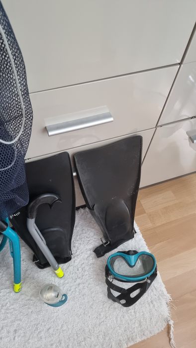 Продавам плавници