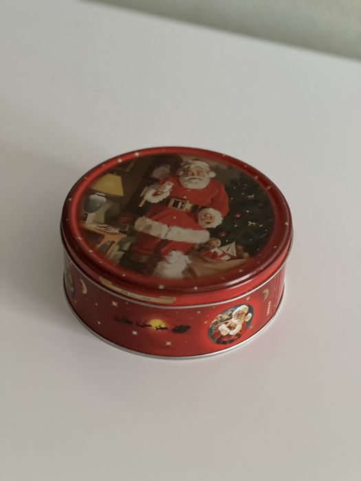 Жестяная банка. Новый год. Упаковка подарка