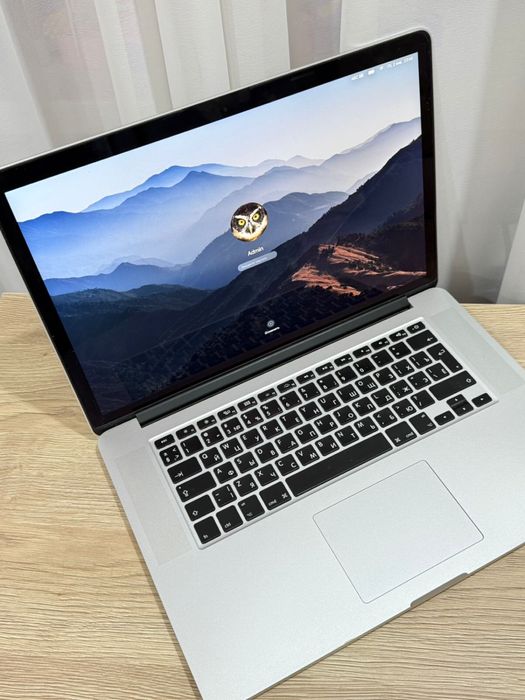Macbook pro 15,4 2015 mid 16gb