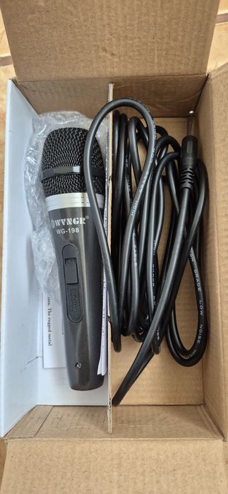 Microfon profesional nou