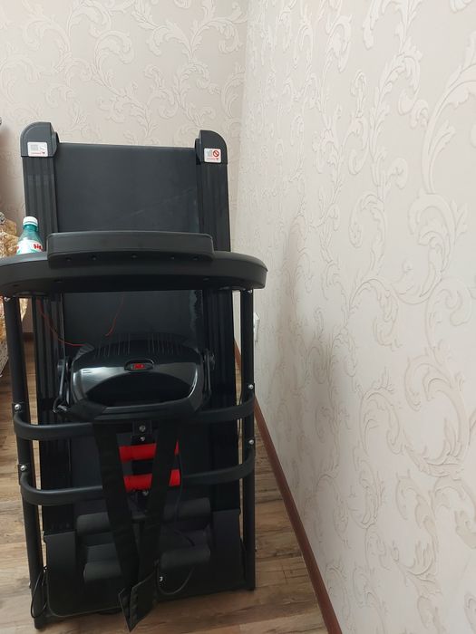Продаётся тренажёр беговая дорожка