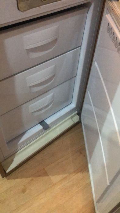 Холодильник, на зап.части