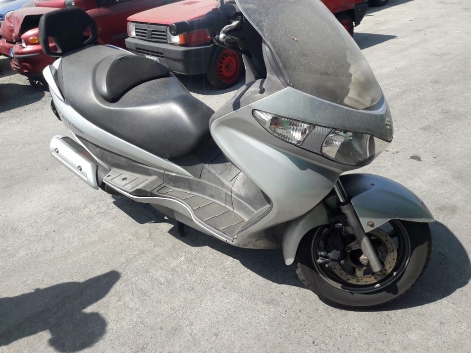 Сузуки Бъргман 150;200i;400; 650(Suzuki Burgman) -на