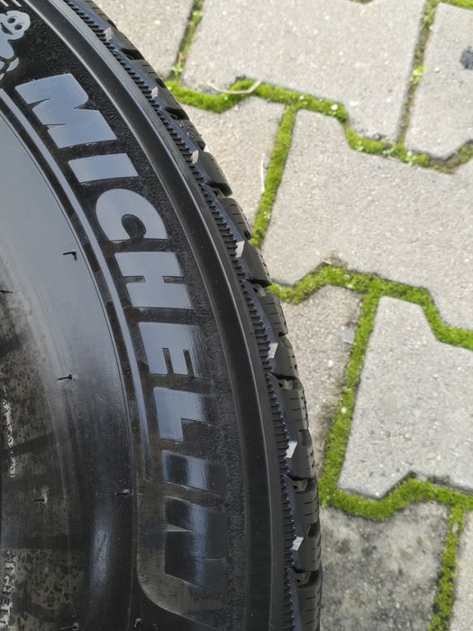 255 70 18 Michelin