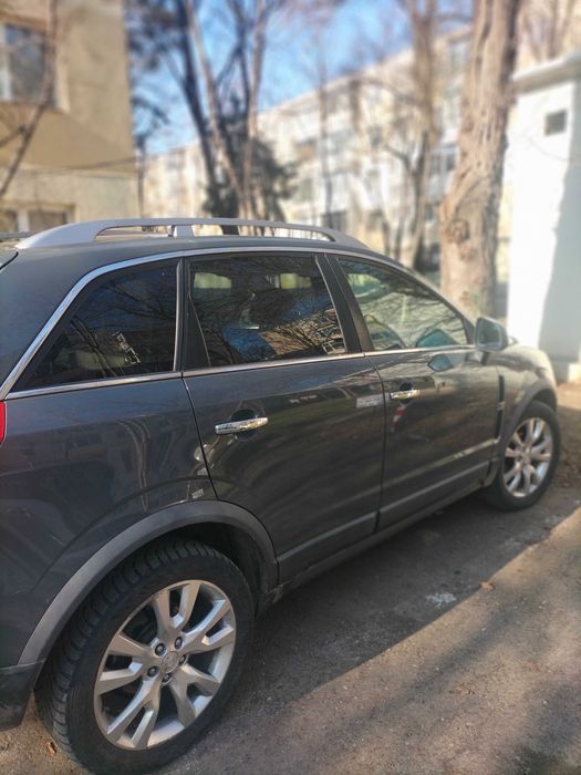 Vând auto Opel antara an 2012
