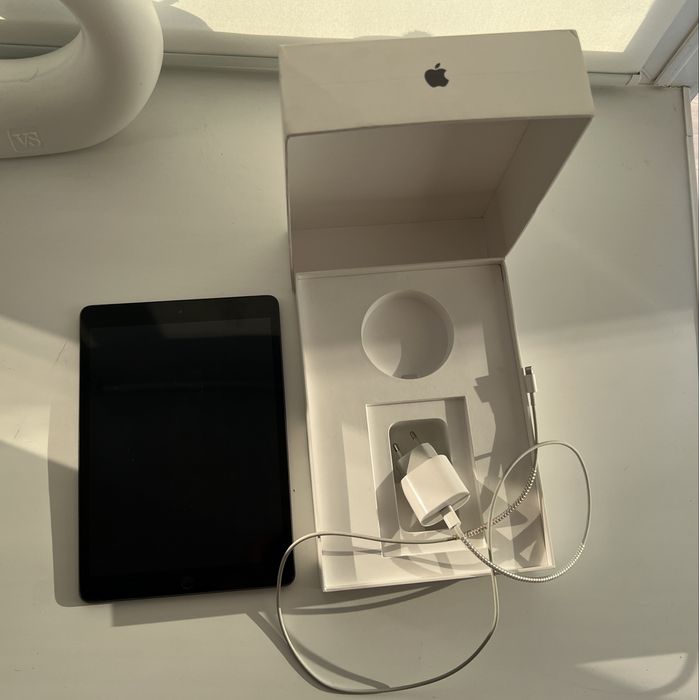 Продам планшет Ipad 7