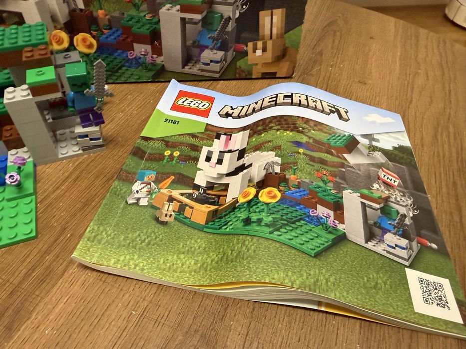 LEGO Minecraft - Ferma de iepuri