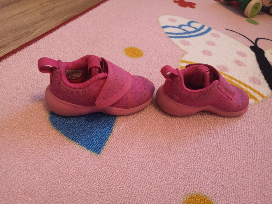 Adidas маратонки