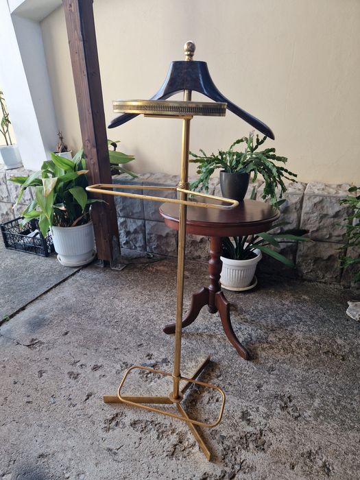 Прекрасна антикварна италианска бронзова закачалка