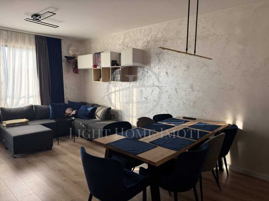 Продава се Тристаен апартамент в Пловдив, Център - 65 кв.м за 1361 €/кв.м - Снимка #1