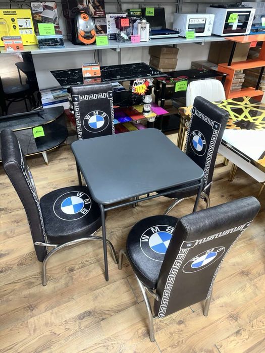 Маса и 4 стола  комплект