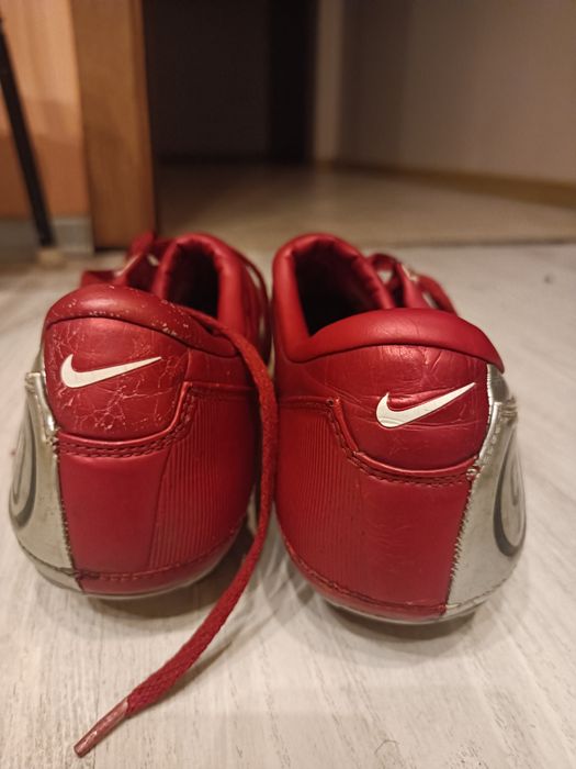 Бутонки Nike total iii РЯДЪК МОДЕЛ Red and silver много запазени
