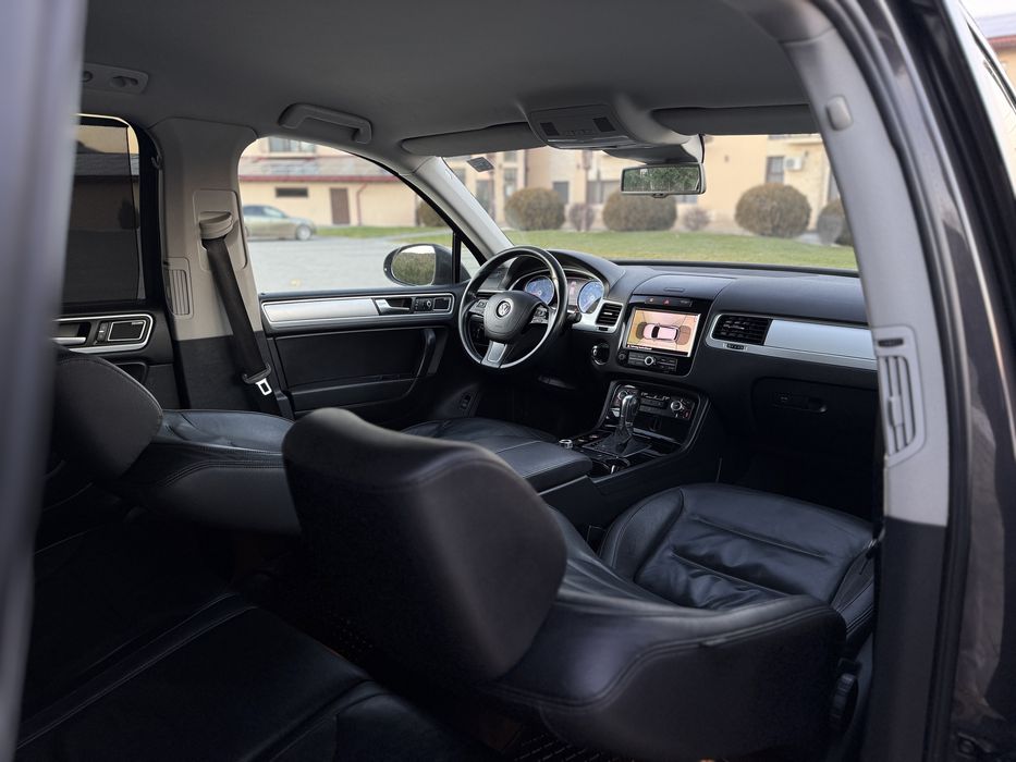 Volkswagen Touareg “Canyon Grey” 3.0D  Keyless-GO-Entry Jante R22