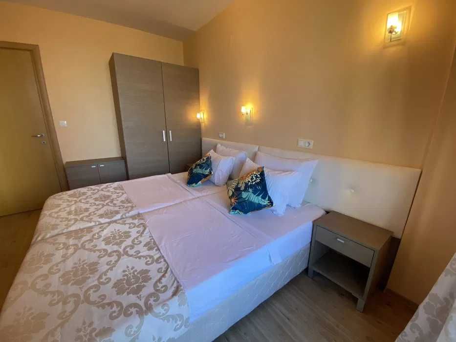 Дава се под наем Тристаен апартамент в Поморие - 100 кв.м за 100 € - Снимка #4