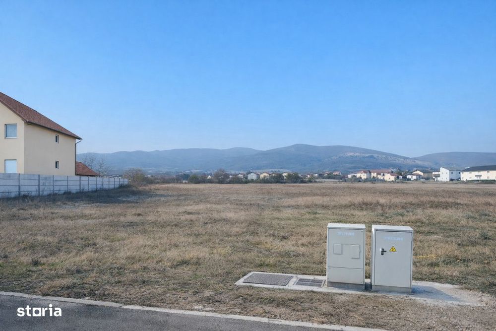 OKAZIE ! Teren Intravilan 4080 mp. D=31 m. PUZ BLOCURI P+3+1 Rh Asfalt