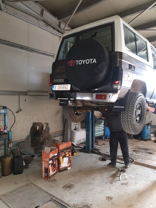 TOYOTA Land Cruiser 1988 — imagine 2