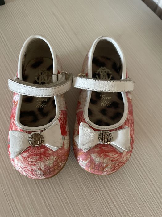 детские вещи и обувь