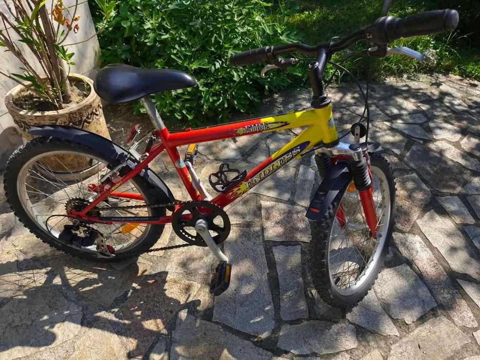 Продавам детско колело