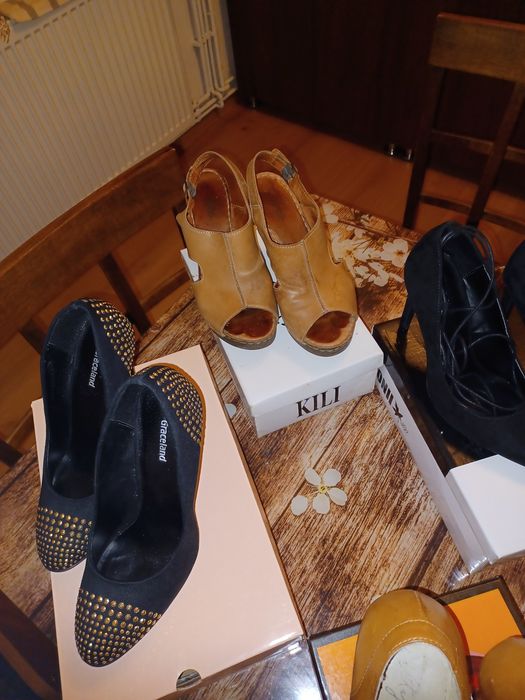 Vind urgent pantofi dama de ocazie