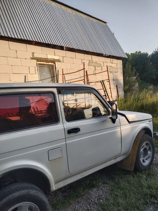 Нива 21213продам в хорошие руки.