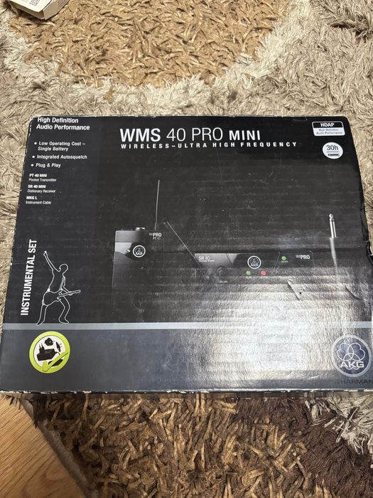 Microfon instrument AKG Wireless